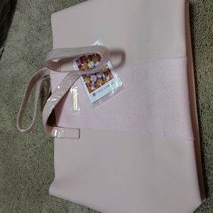 New Vince Camuto tote